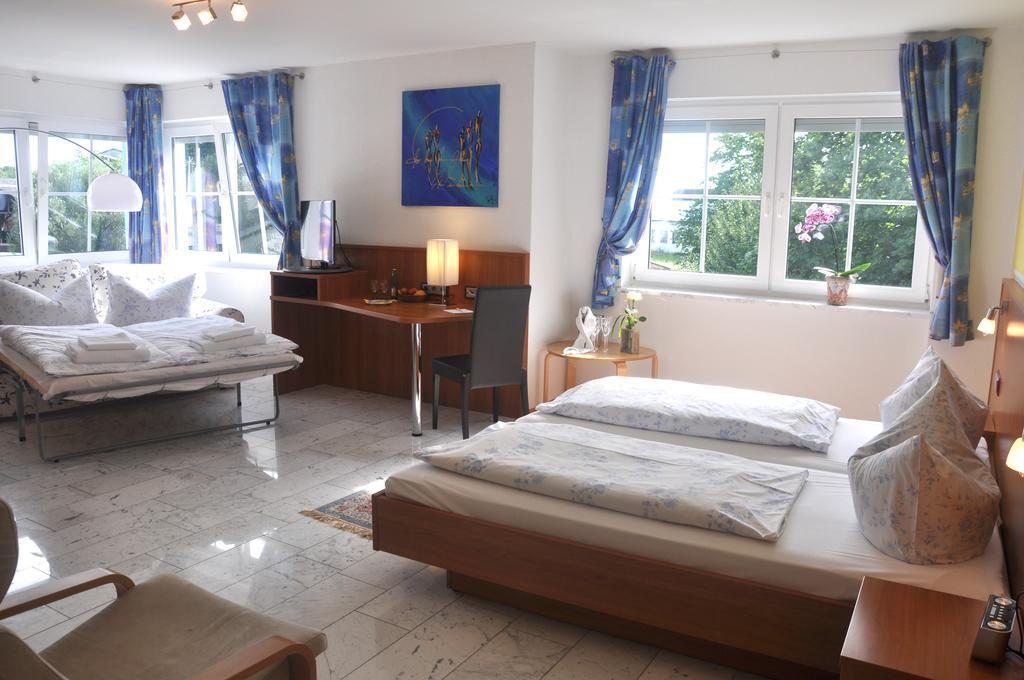Hotel Muehleinsel Kenzingen Bilik gambar